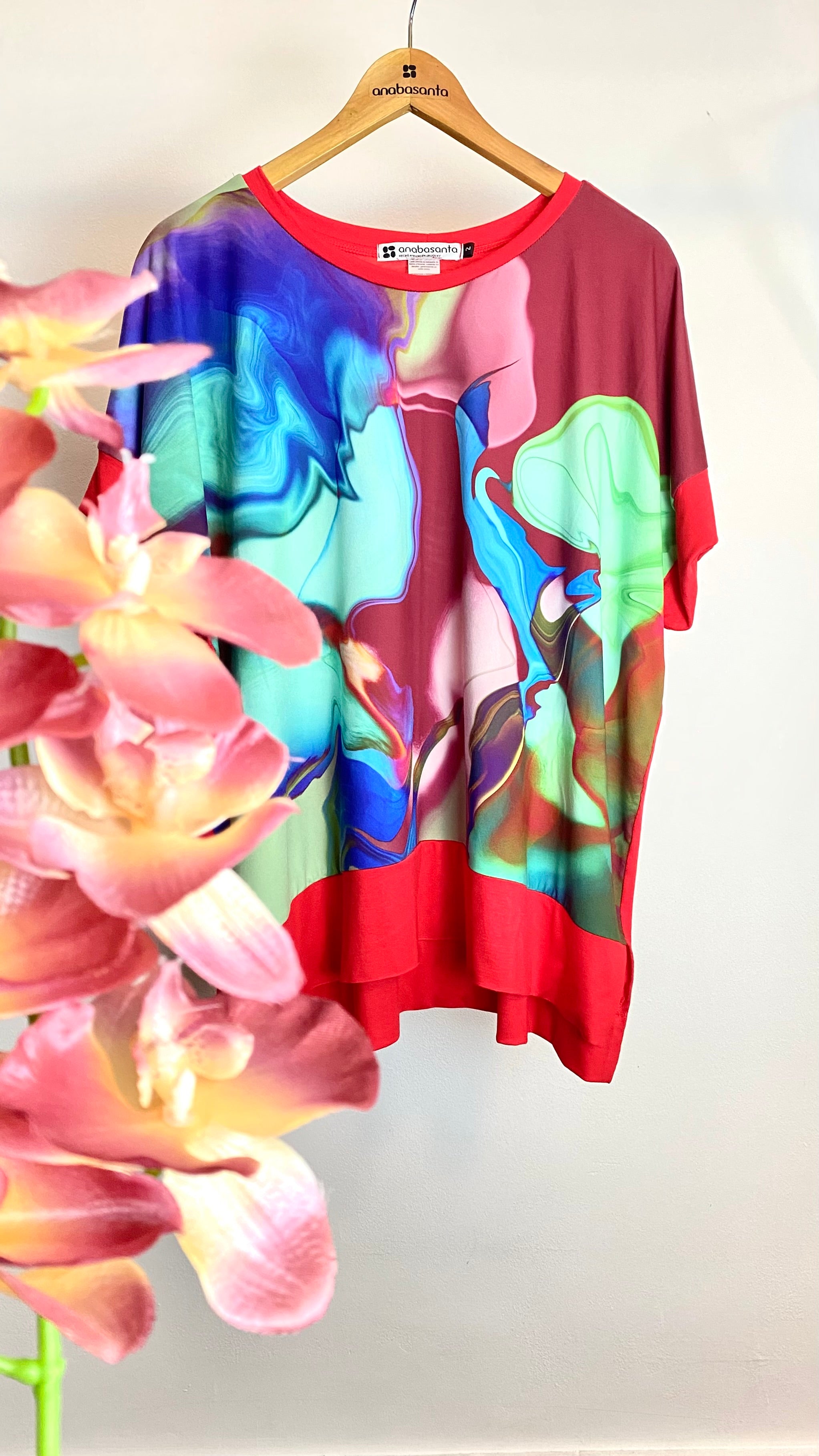 Remera Poncho Arte rojo