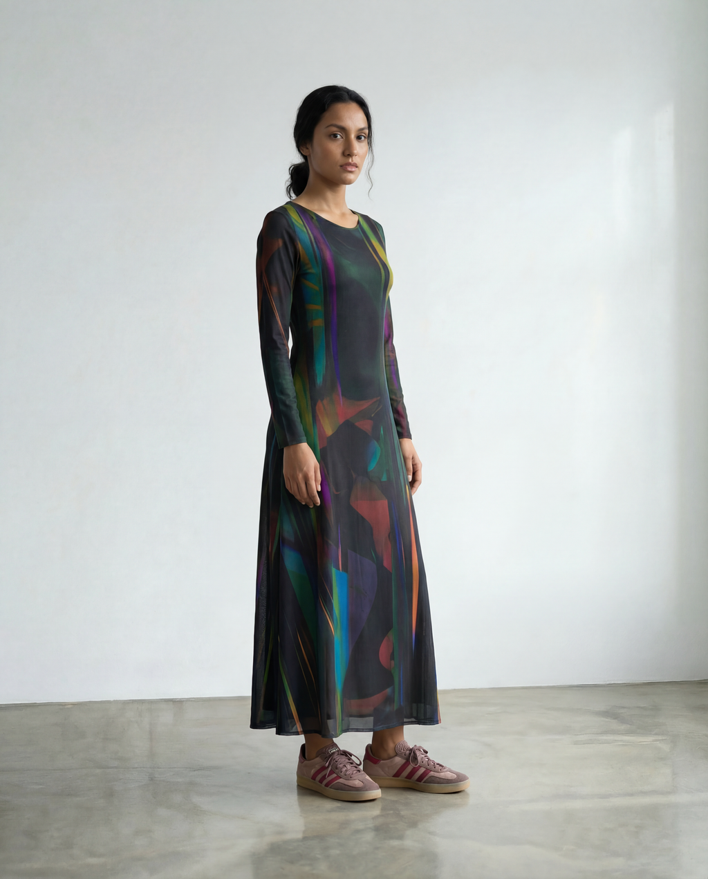 Vestido jersey estampado Corteza Ana Basanta diseño de autor uruguayo. perfil